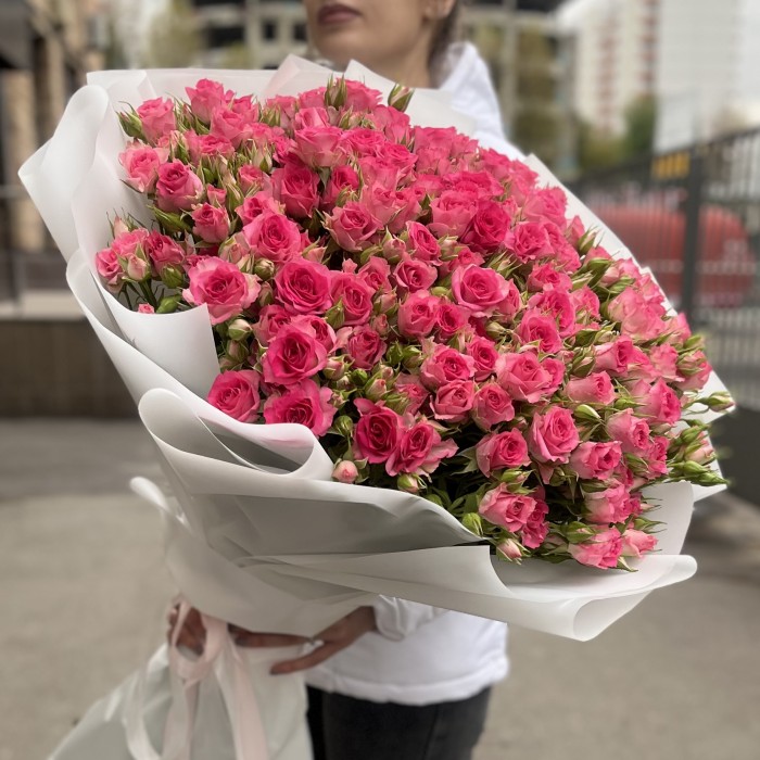 25 кустовых роз Рупски 80 см