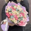 Микс из 11 кустовых пионовидных роз Джелатто и Дионн