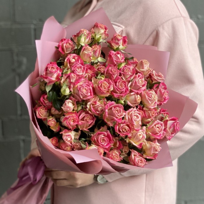 11 кустовых роз Бала