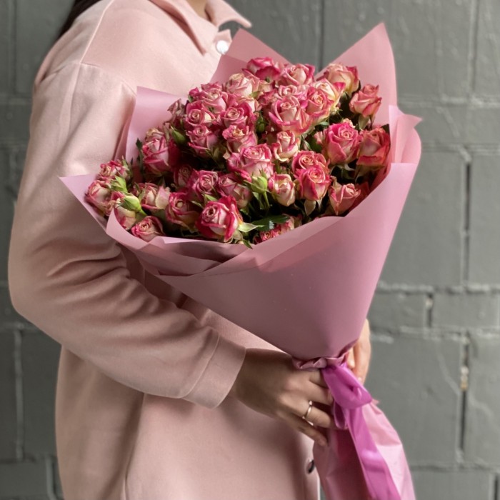 11 кустовых роз Бала