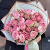 Микс из 11 кустовых роз Флиндерс Лейн и Пинк Блоссом