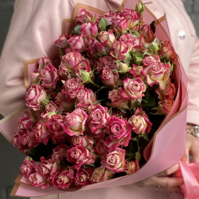 15 кустовых роз Бала