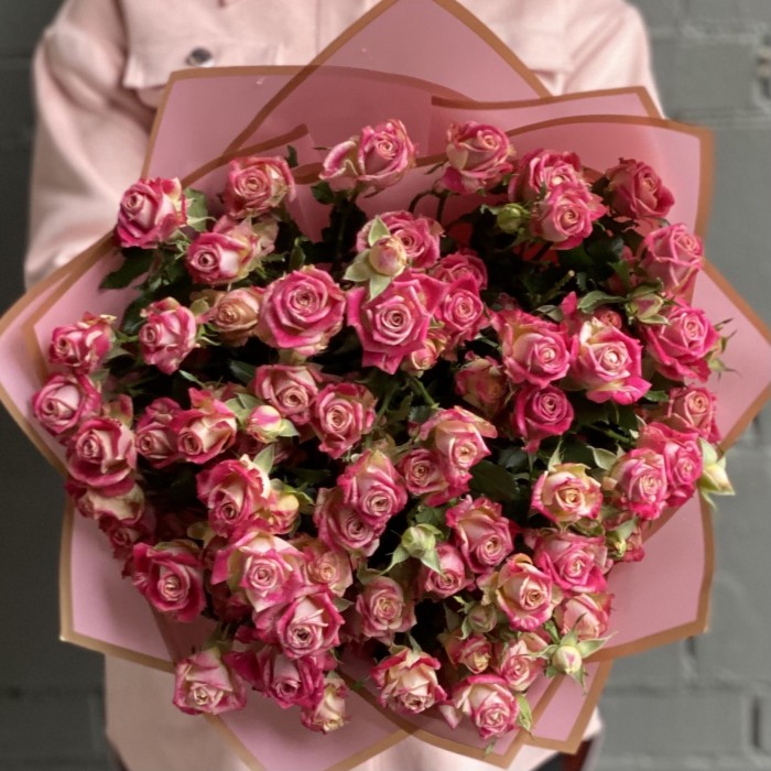 15 кустовых роз Бала