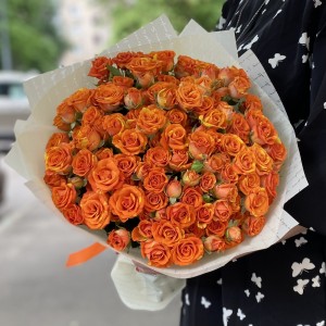 купить цветы у метро октябрьская