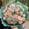 11 кустовых роз Леди Рассвета с эвкалиптом