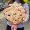 Букет розово-персиковых кустовых роз Свит Джелато