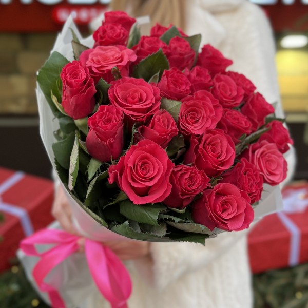 25 роз Такаци 50 см