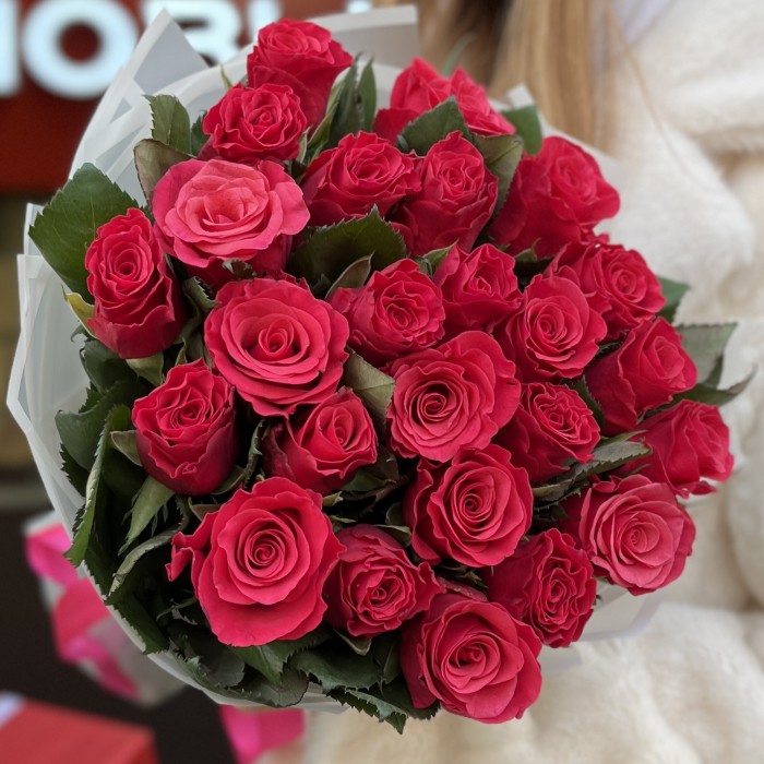 25 роз Такаци 50 см