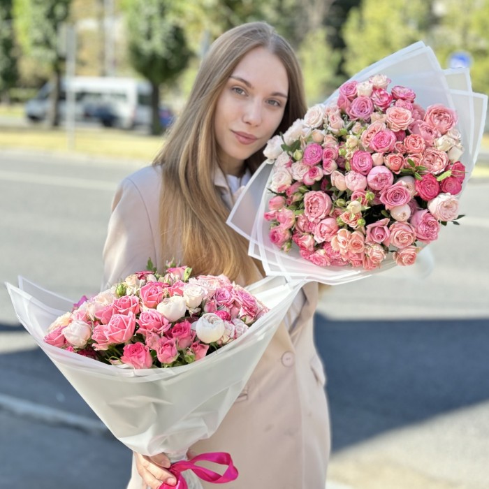 25 Нежных кустовых и пионовидных роз MIX