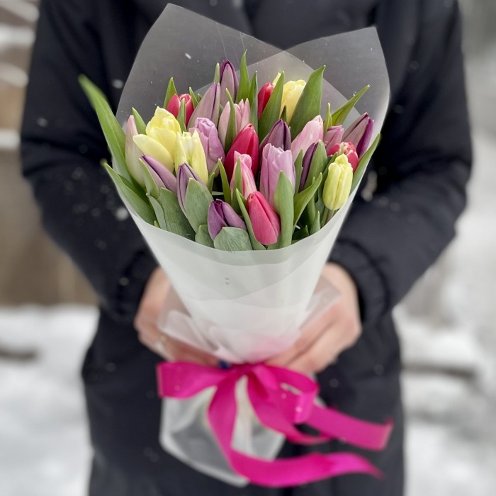 25 тюльпанов микс пастельных оттенков