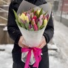 25 тюльпанов микс пастельных оттенков