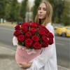 25 ароматных роз в коробке