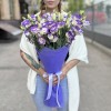 25 бело-фиолетовых эустом