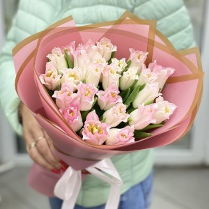 25 бело-розовых тюльпанов Краун