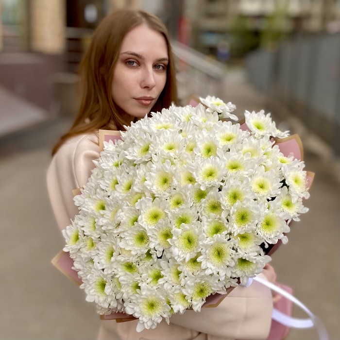 25 белых хризантем Коммандер