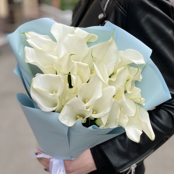 25 белых калл