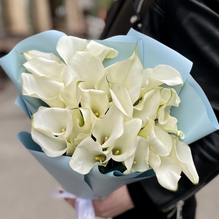 25 белых калл