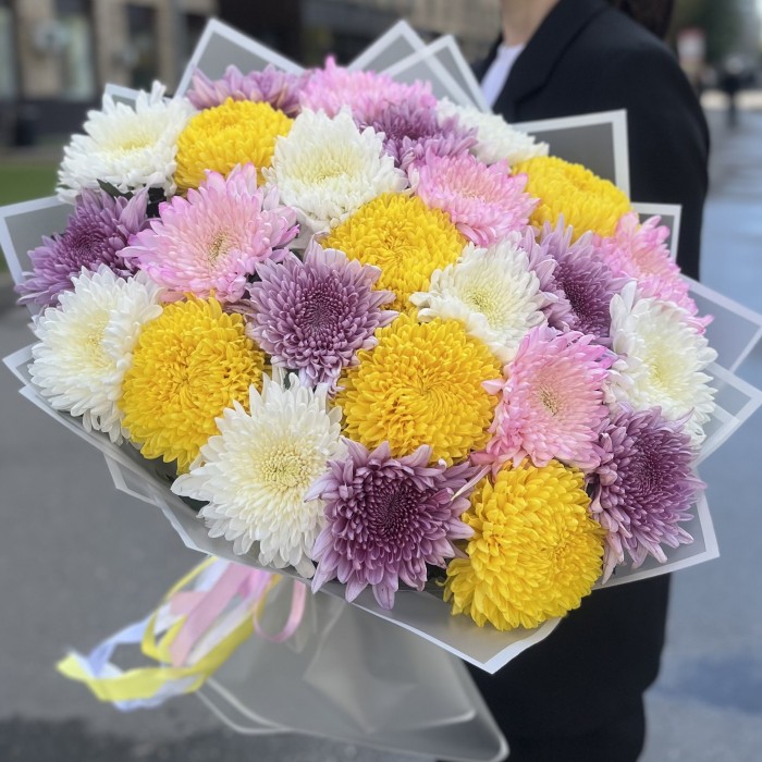 25 хризантем микс в упаковке