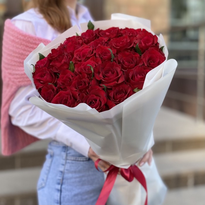 25 красных роз Эвер ред 60 см