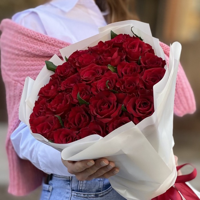 25 красных роз Эвер ред 60 см