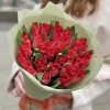 25 красных тюльпанов Ред дресс