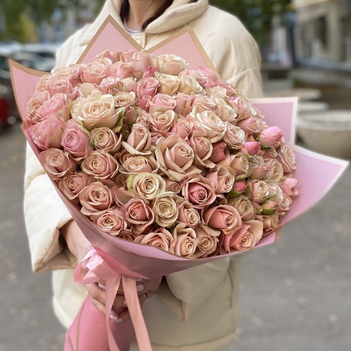 25 кустовых пионовидных роз Дестини