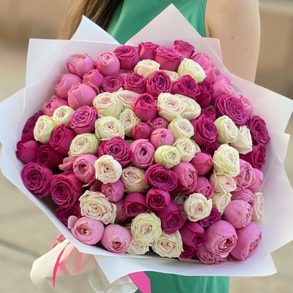 25 кустовых пионовидных роз Розовый микс