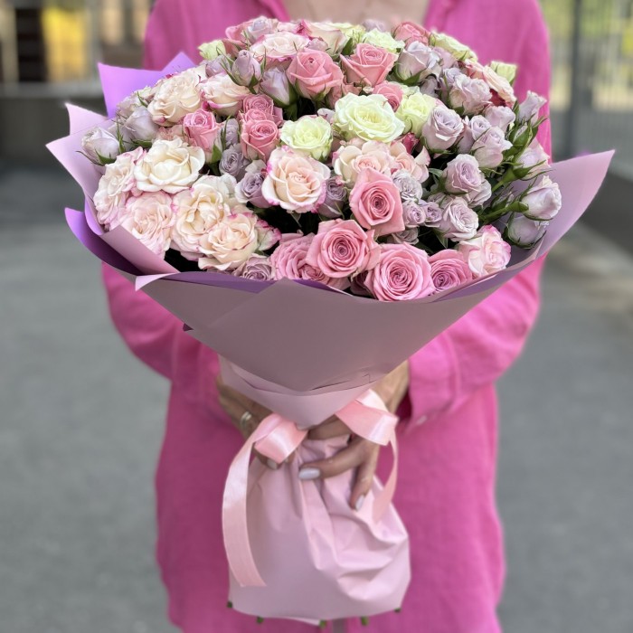 25 кустовых роз История Любви