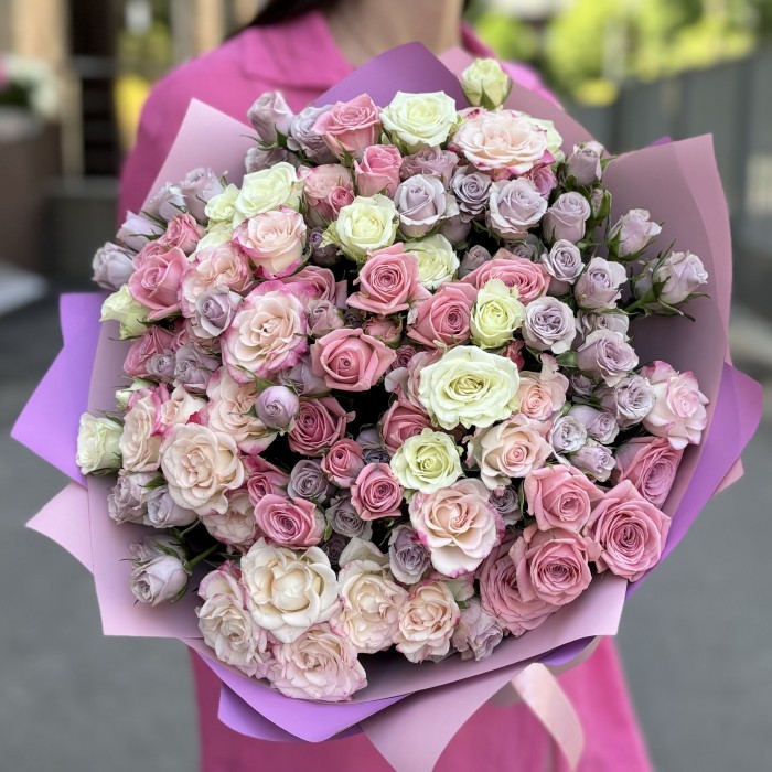 25 кустовых роз История Любви