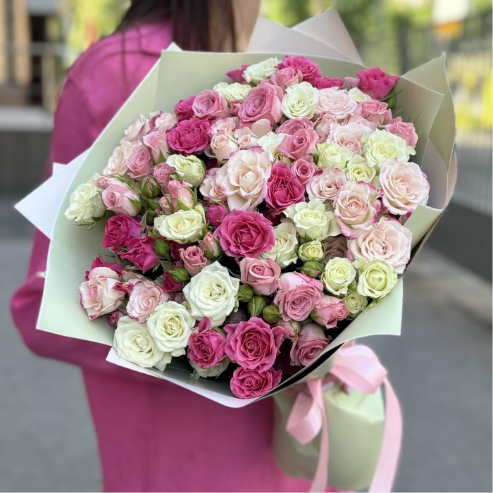 25 кустовых роз Нежный микс