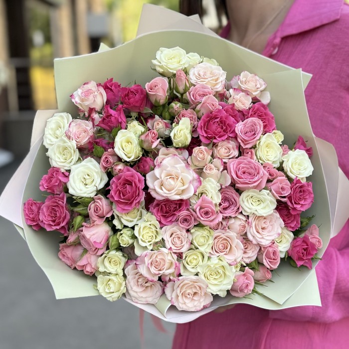 25 кустовых роз Нежный микс