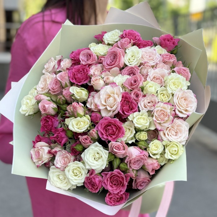 25 кустовых роз Нежный микс