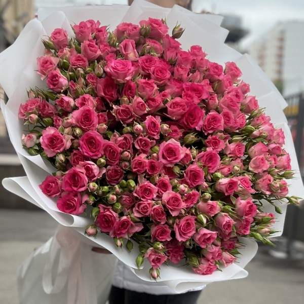 25 кустовых роз Рупски 70 см