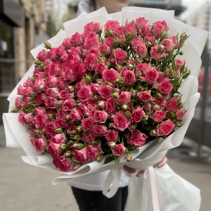 25 кустовых роз Рупски 70 см