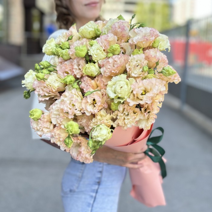 25 махровых эустом Шампань