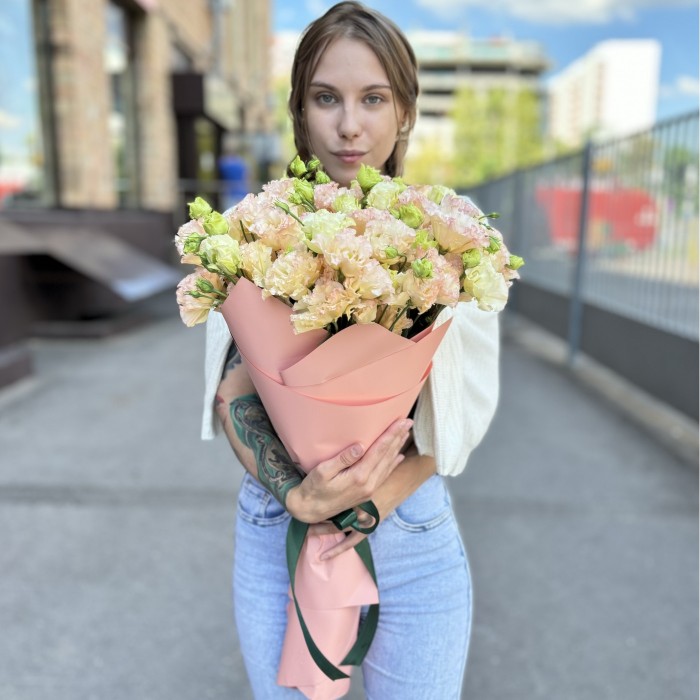 25 махровых эустом Шампань