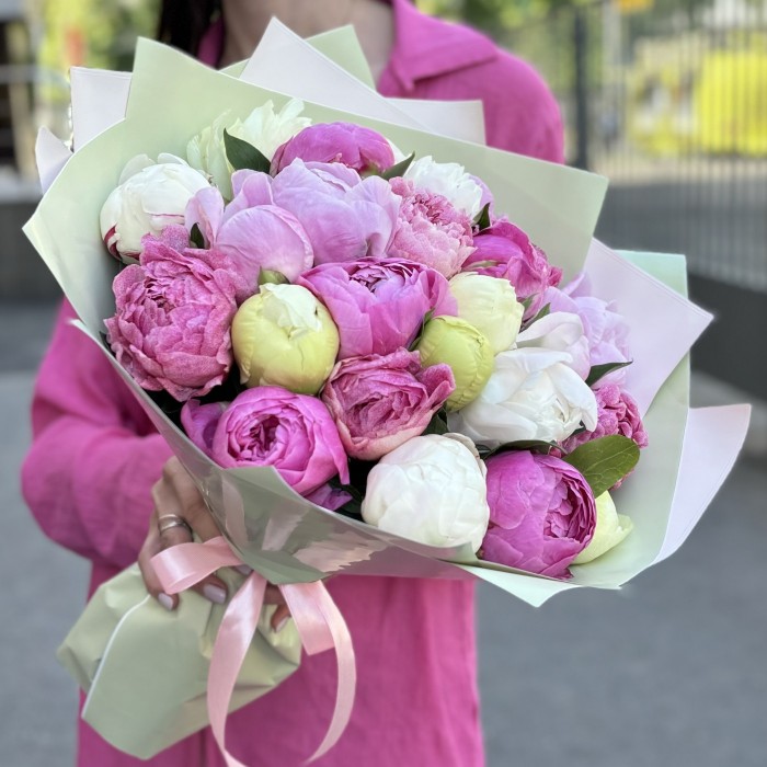 25 пионов ароматный микс в упаковке