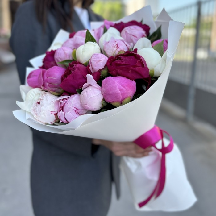 25 пионов микс в упаковке