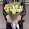 25 пионовидных белых тюльпанов в упаковке