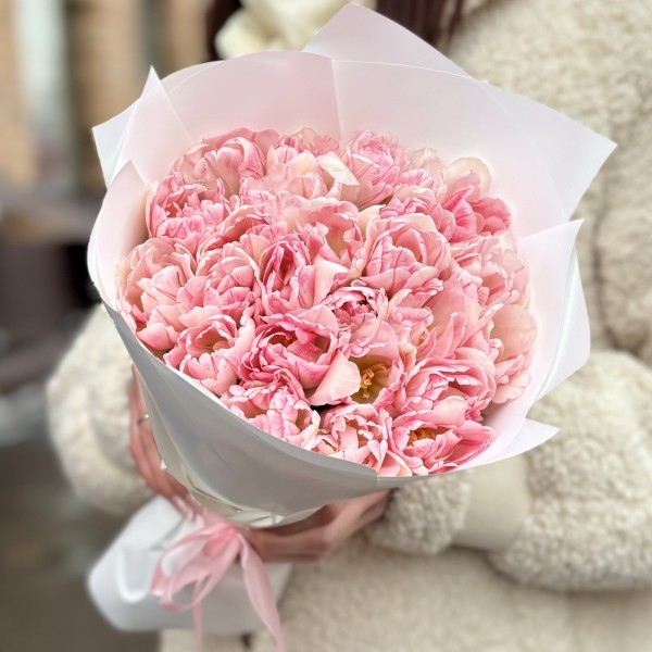 25 нежно-розовых пионовидных тюльпанов Фокстрот