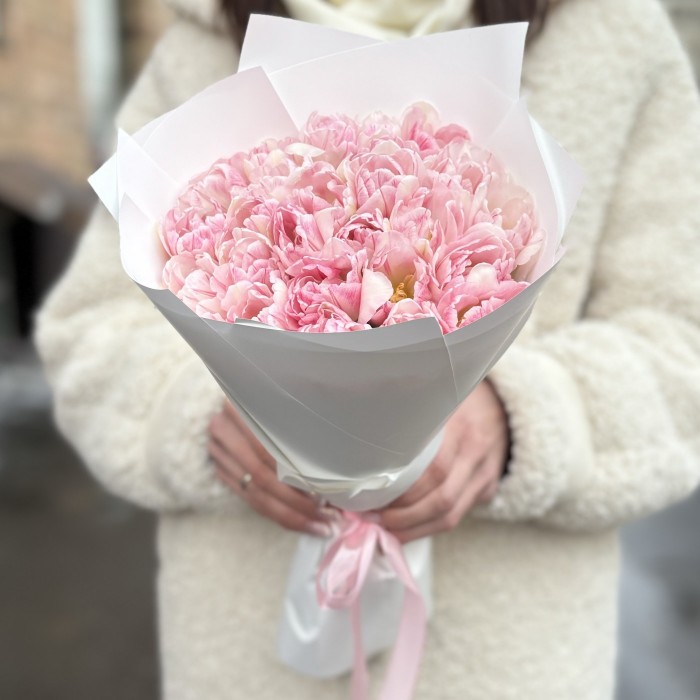 25 нежно-розовых пионовидных тюльпанов Фокстрот