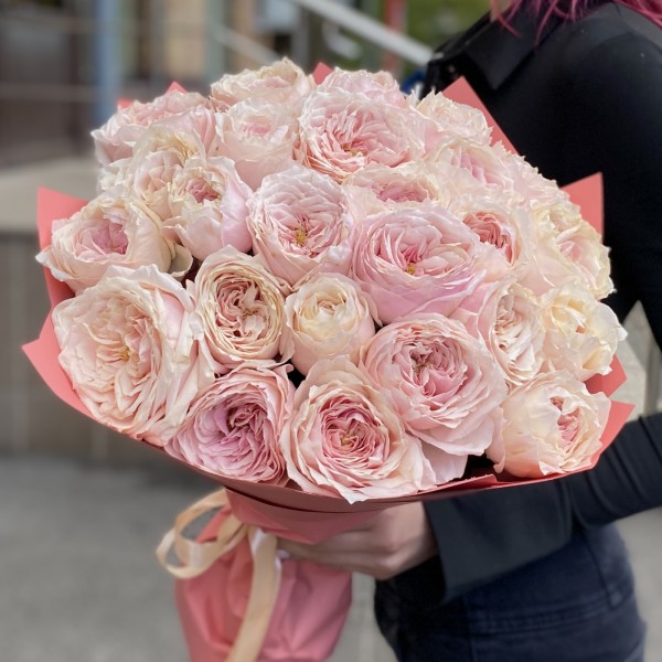 25 пионовидных роз Тсумуги