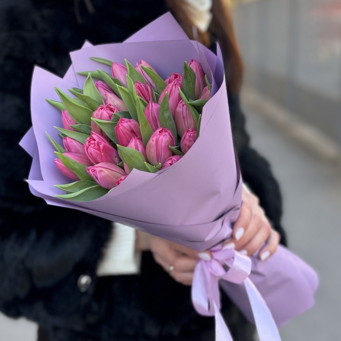 25 пионовидных розовых тюльпанов Квин оф Марвел