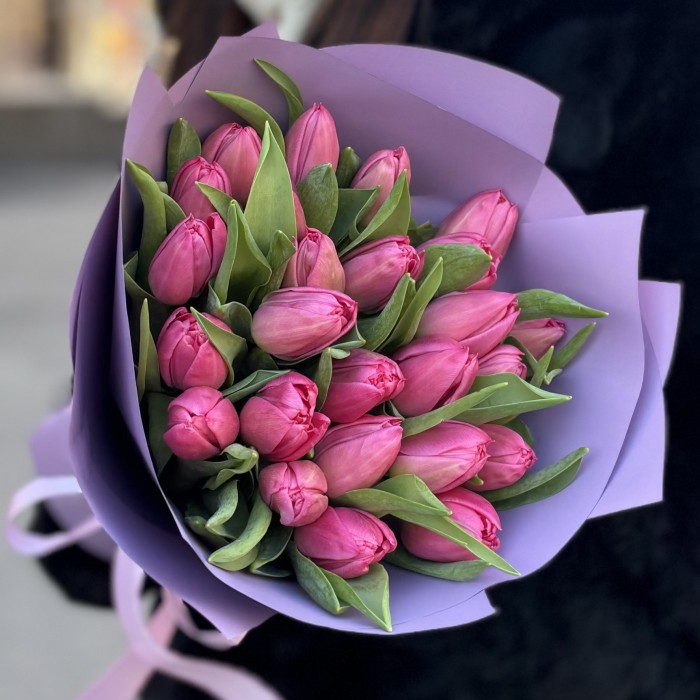 25 пионовидных розовых тюльпанов Квин оф Марвел