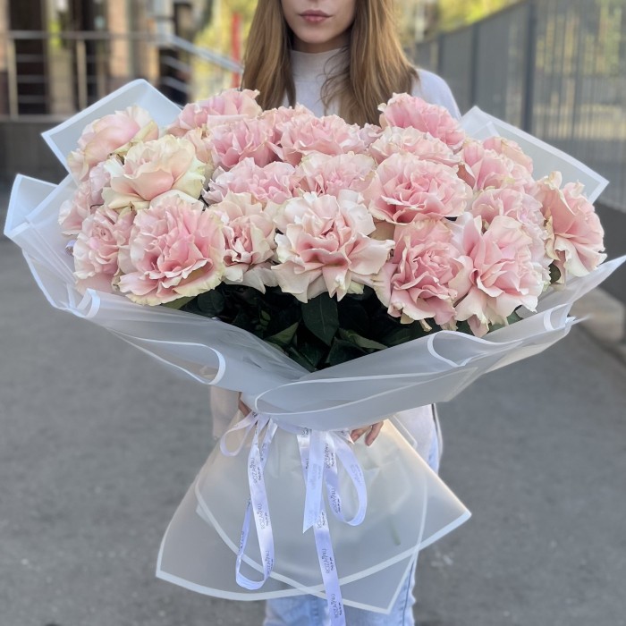 25 пышных роз Пинк Мондиаль