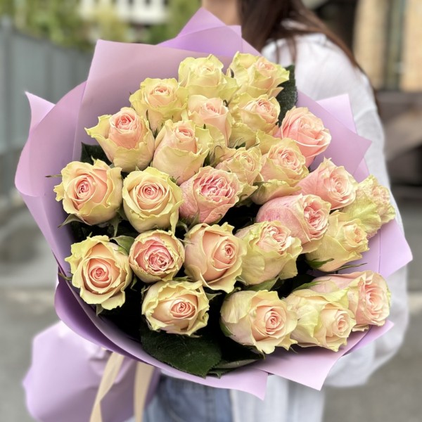 25 роз Фруттето