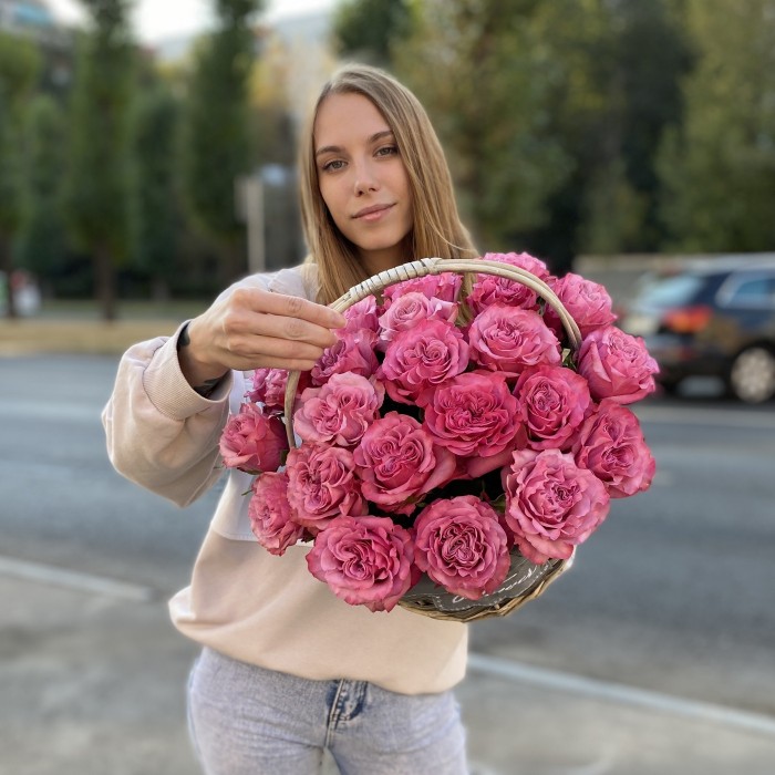 25 роз Кантри Блюз в корзине