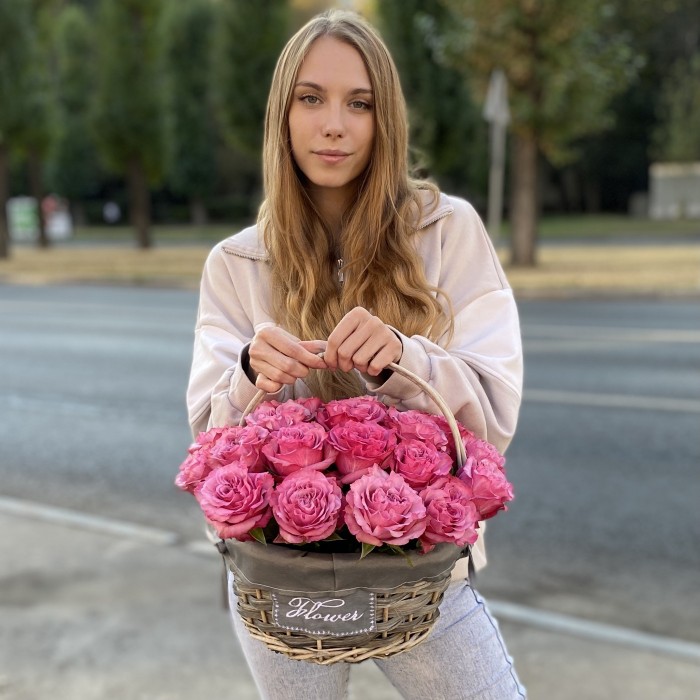 25 роз Кантри Блюз в корзине