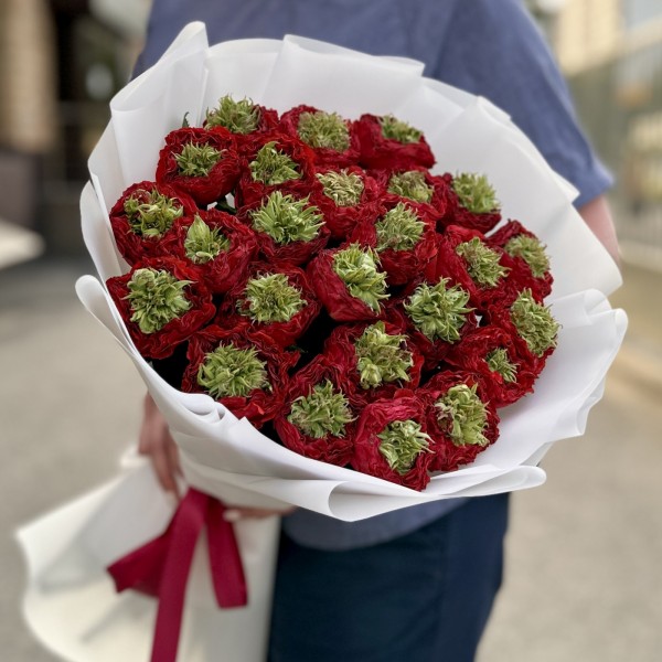 25 роз Ред Монстер 50 см