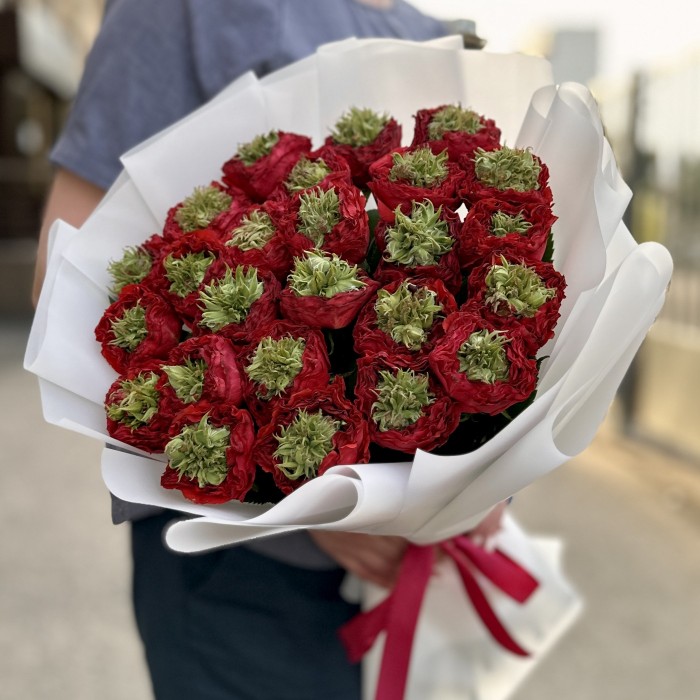 25 роз Ред Монстер 50 см